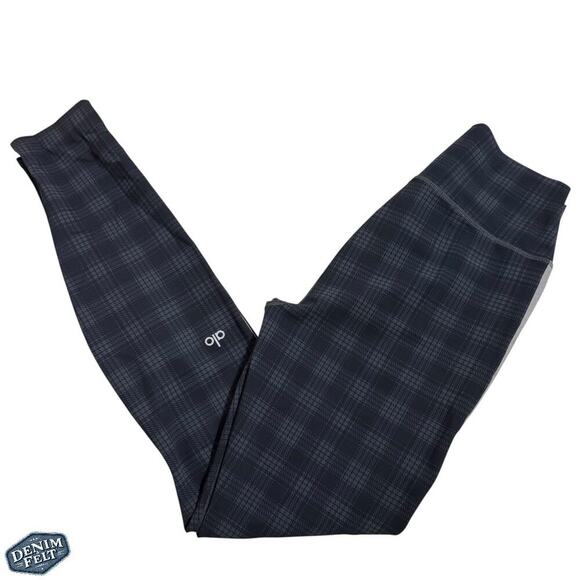 Alo Yoga Black/Grey Occasion High-Waist Checkered Airbrush Reflective Leggings - Picture 7 of 10